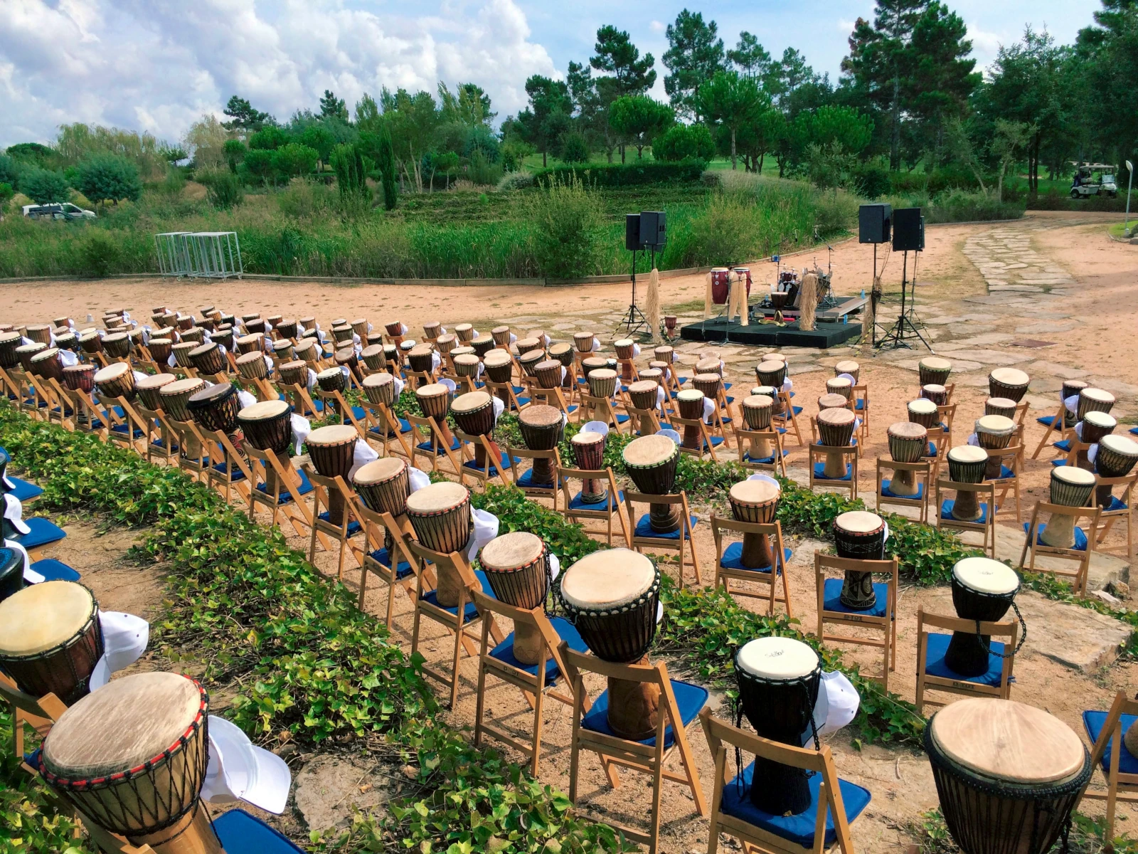 Tallers de drums per empreses en gran format