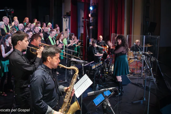 Concert de gospel amb cor, secció de vent i banda sonoritzat per Percumusic